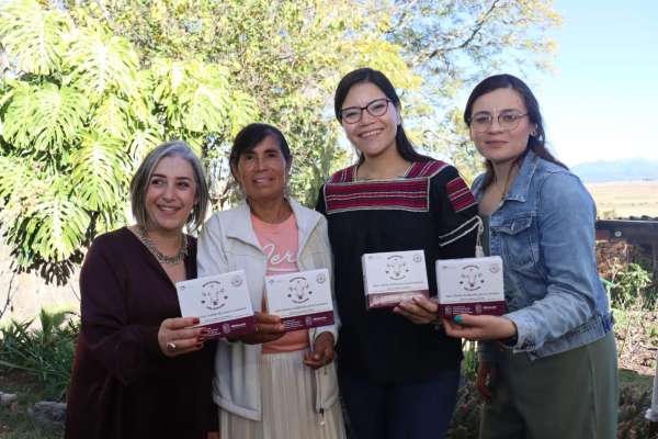 Hospitales públicos de Michoacán ya cuentan con primeras parteras: Seimujer