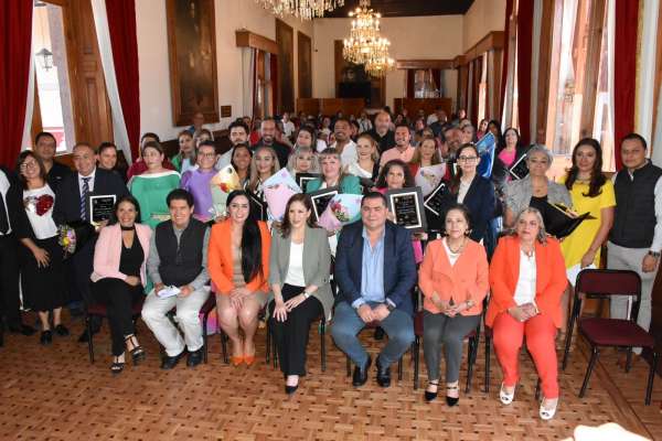 75 Legislatura reconoce a trabajadores sindicalizados del Congreso de Michoacán