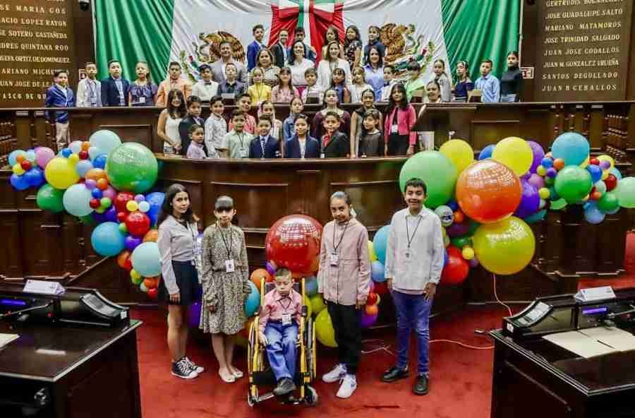 Desde el Parlamento Infantil 2024, niñas y niños buscan un mejor Michoacán 