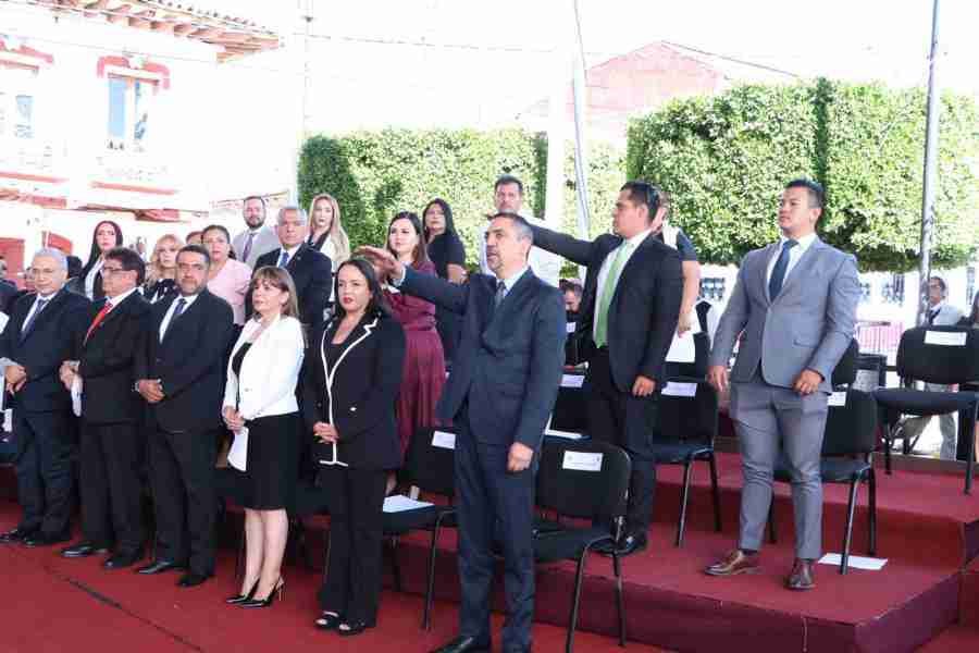 Compromete Christian Jaramillo respaldo educativo y medioambiental en el Congreso local 