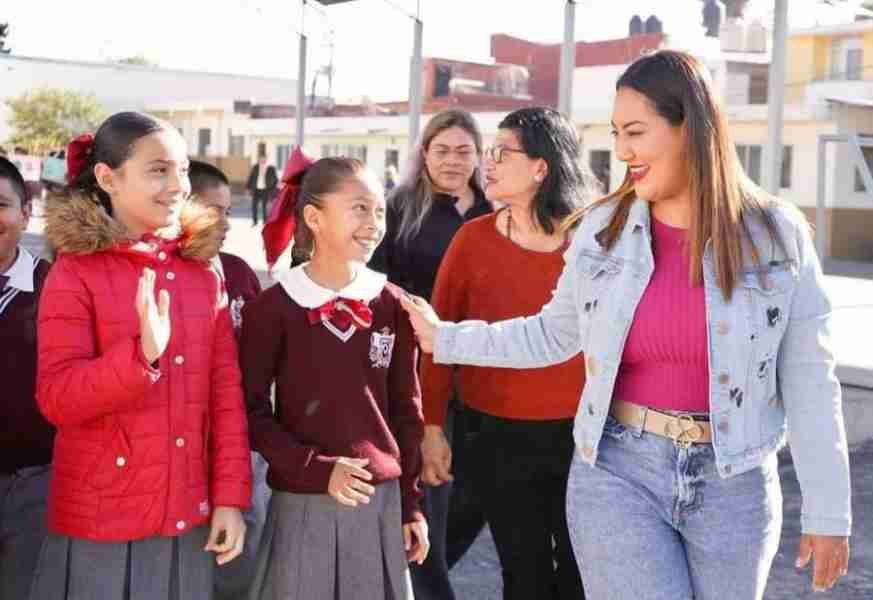 La familia con toda su diversidad, es el eje rector de nuestra sociedad: Mónica Valdez 