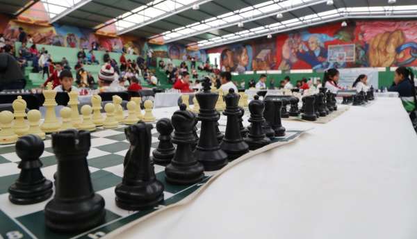 Estudiantes de Zamora y Aquila ganan torneo estatal de ajedrez