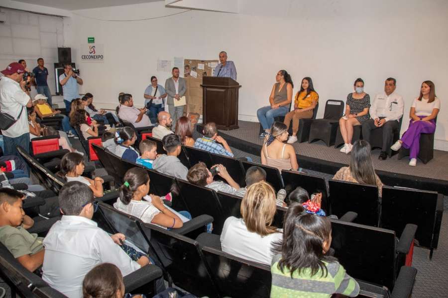 Niñas y niños presentan al DIF Michoacán propuestas contra el trabajo infantil