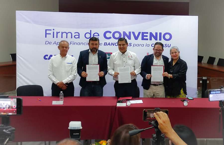 Firma Nacho Campos histórico convenio con BANOBRAS por 11.2 mdp