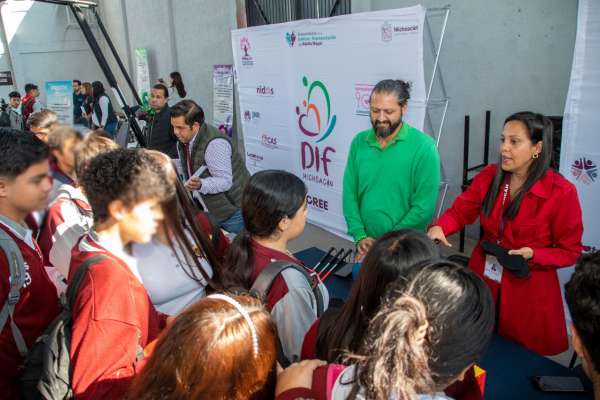 Sistema DIF Michoacán acerca sus servicios a adolescentes y mujeres