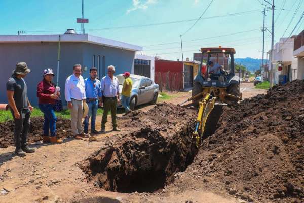 Gobierno Municipal atiende a colonias del oriente de Uruapan