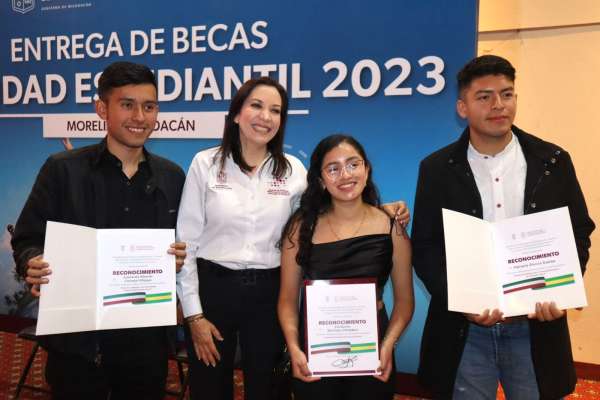 Por primera vez, Michoacán brinda becas de transporte para intercambios escolares